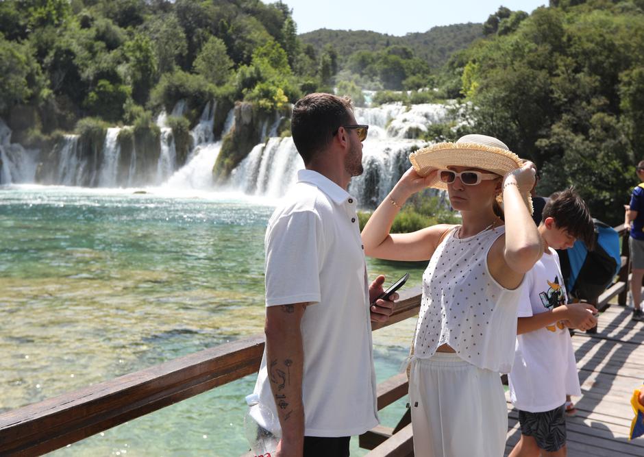 Brojni turisiti u posjeti Nacionalnom parku Krka