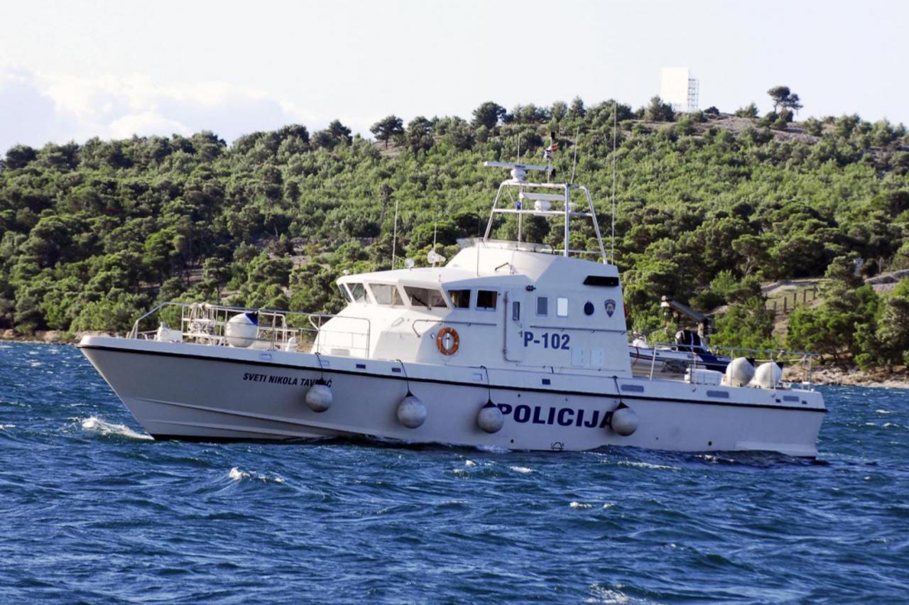 policijski brod sv. nikola tavelic, sibenik