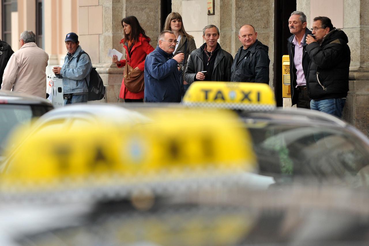 Novim prijedlogom zakona taksisti će biti malo manje nezadovoljni, a uberovci malo manje zadovoljni