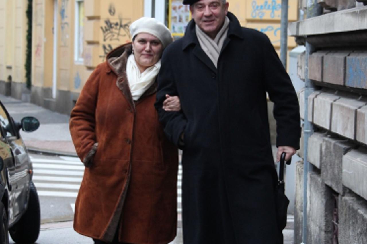 '09.01.2010., Gajeva, Zagreb - Bivsi premijer dr. Ivo Sanader sa suprugom Mirjanom u setnji sredistem grada. Photo: Patrik Macek/PIXSELL'