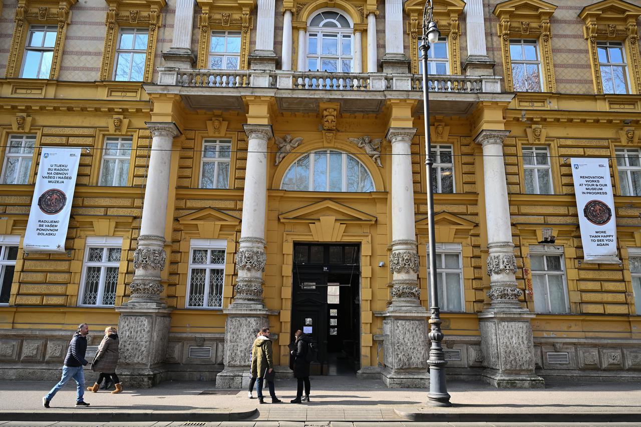 Zagreb: Gradonačelnik sa suradnicima obišao Arheološki muzej gdje su u tijeku radovi