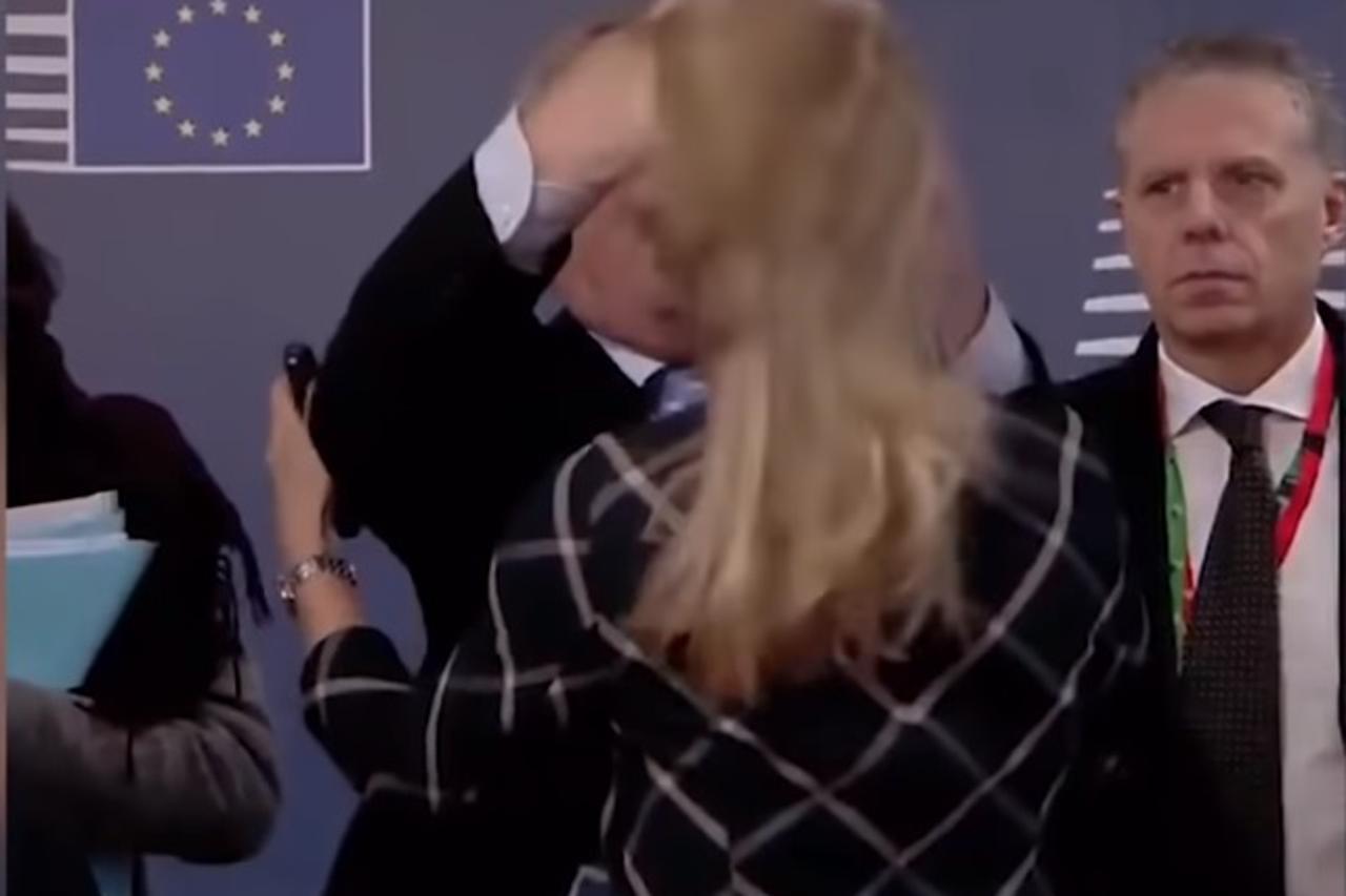 Juncker mrsi kosu zamjenici šefa protokola EK