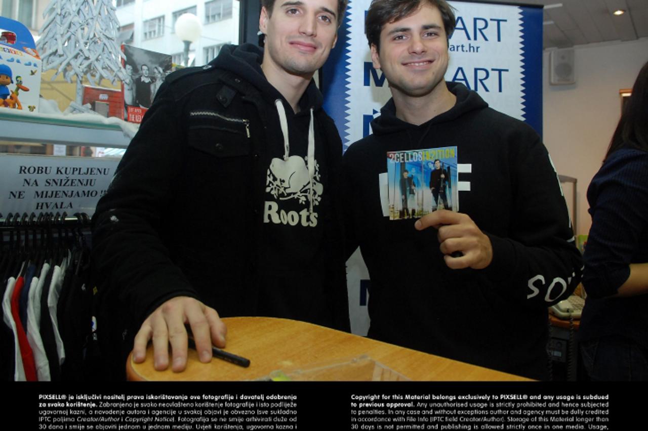 '22.12.2012., Zagreb -U Croatia records shopu Luka Sulic i Stjepan Hauser potpisivali su novi album In2ition. Photo: Luka Stanzl/PIXSELL'