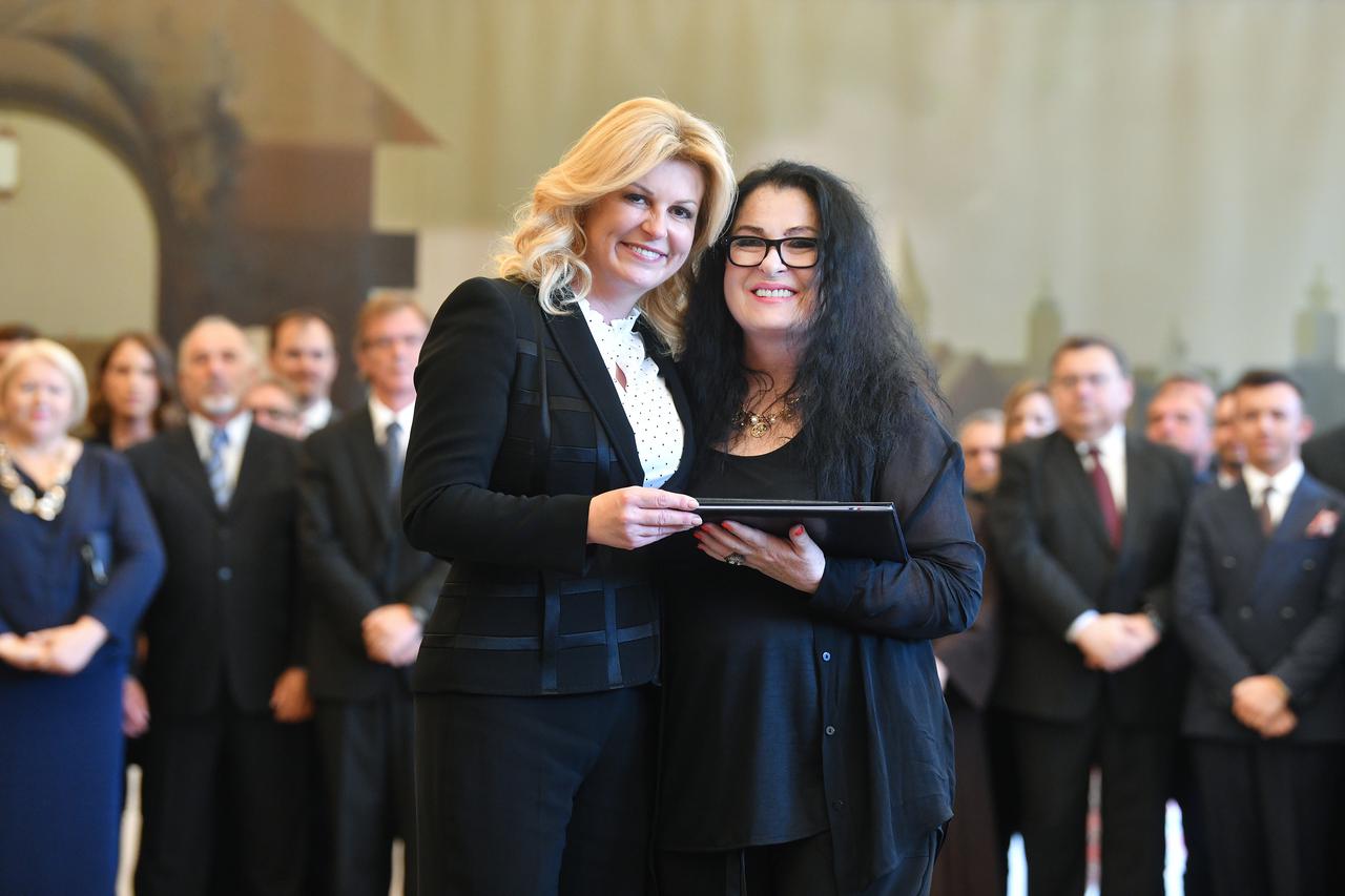 Povodom Dana državnosti predsjednica uručila odlikovanja i priznanja