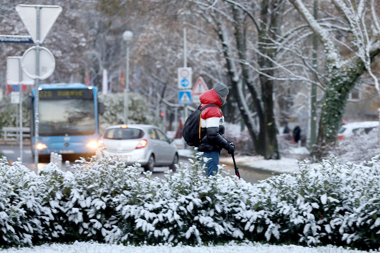 Zagreb: Snijega dovoljno samo za zimski dojam po parkovima