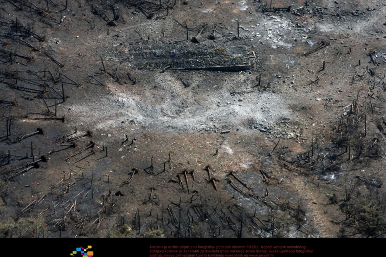 '16.09.2011., Knin - Mjesto Padjen u kojem je u utorak eksplodiralo vojno skladiste Stara straza snimljeno iz zraka. Photo: Ivana Ivanovic/PIXSELL'