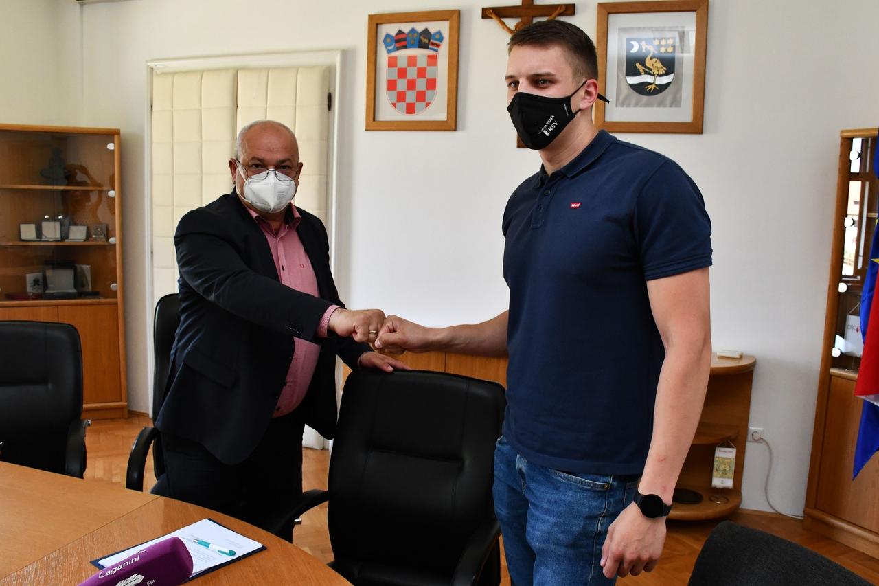 Slavonski Brod: Potpisan ugovor o pravu građenja na zemljištu u vlasništvu Grada s tvrtkom KSV