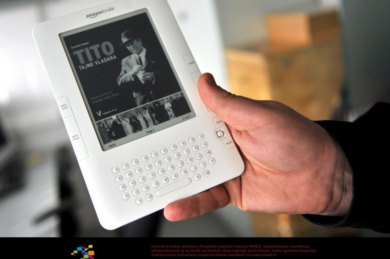 '10.12.2009., Zagreb - Amazon Kindle, citac e-knjiga.  Photo: Marko Lukunic/PIXSELL'