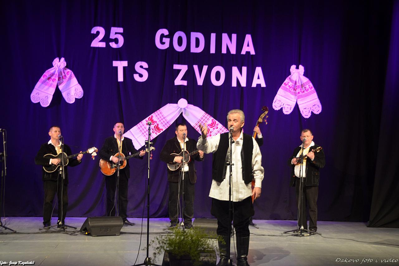 Tamburaši Zvona iz Đakova proslavili 25 godina  rada uz Slavonia band i Šimu Jovanovca