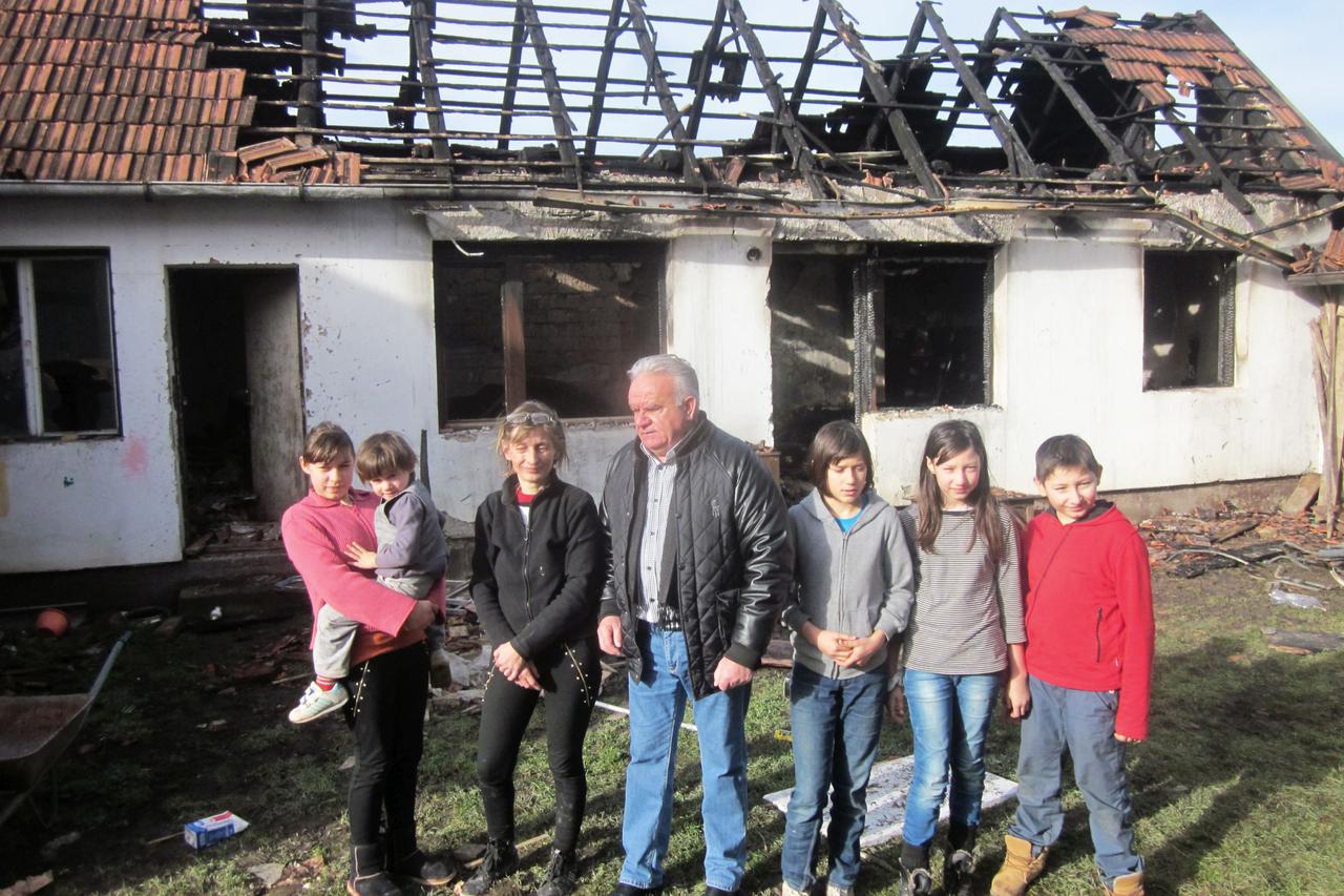 Požar u obiteljskoj kući Dudić u Petrinji