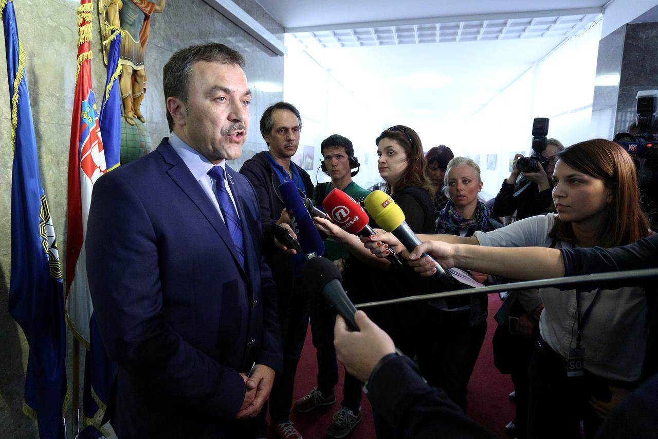 Ministar Vlaho Orepić jučer je objavio da je prihvatio ostavke čelnih ljudi policije