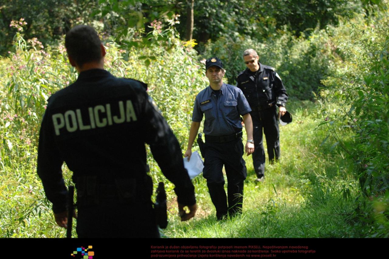 '31.08.2011., Domasinec, Murscak - Oko 50 policajaca krenulo je u potragu za tijelom Krunoslava Kontreca, ubijenog u srpnju prosle godine. Za ubojstvo se sudi Kresimiru Marodiju koji odbija otkriti gd