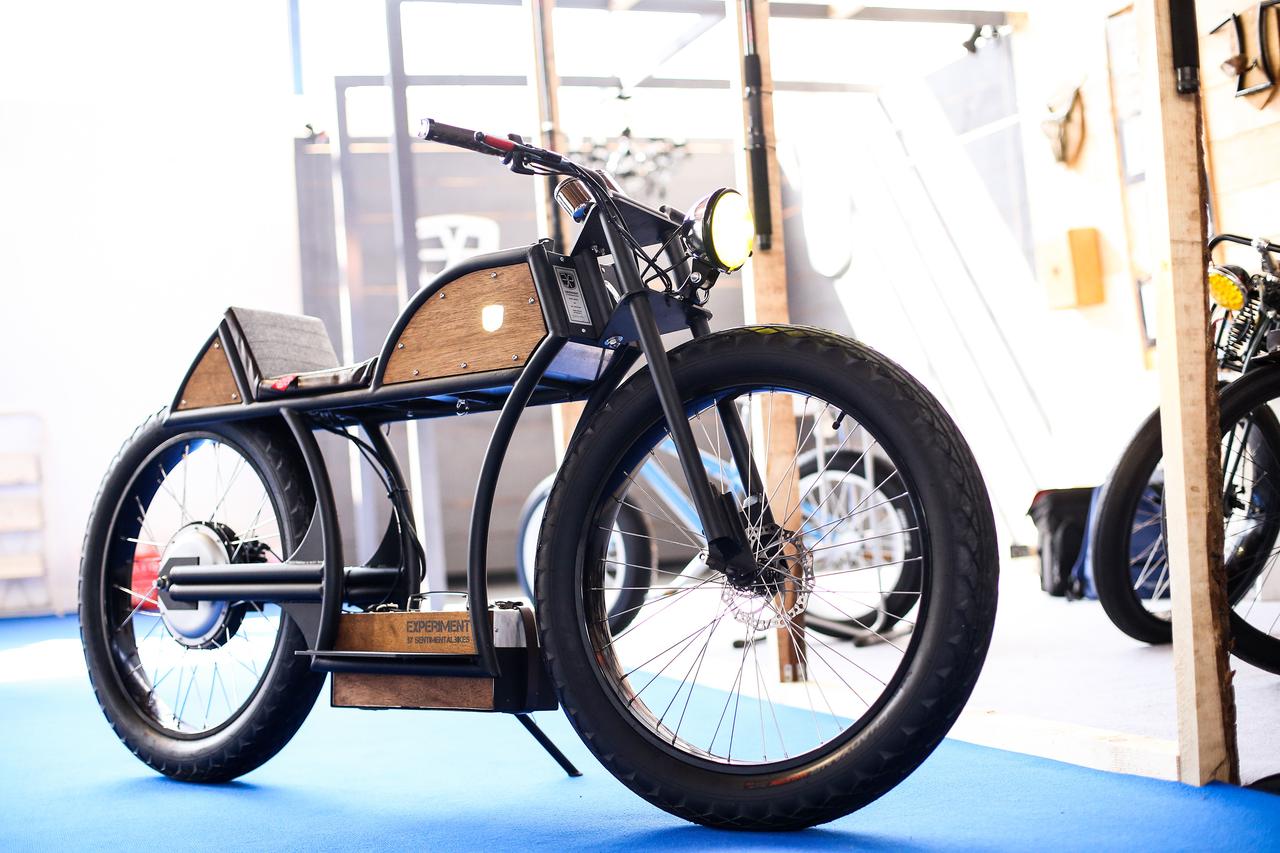 Zagreb: Tvrtka SentiMental Bikes na Zagreb Auto Showu predstavila novi model e-bicikla Experiment