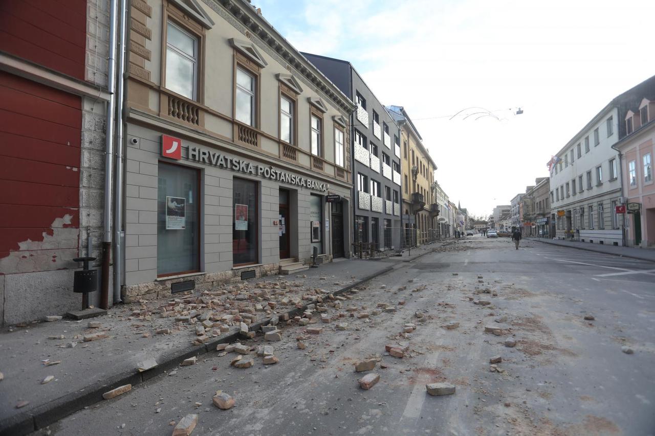 Posljedice razornog potresa u Sisku