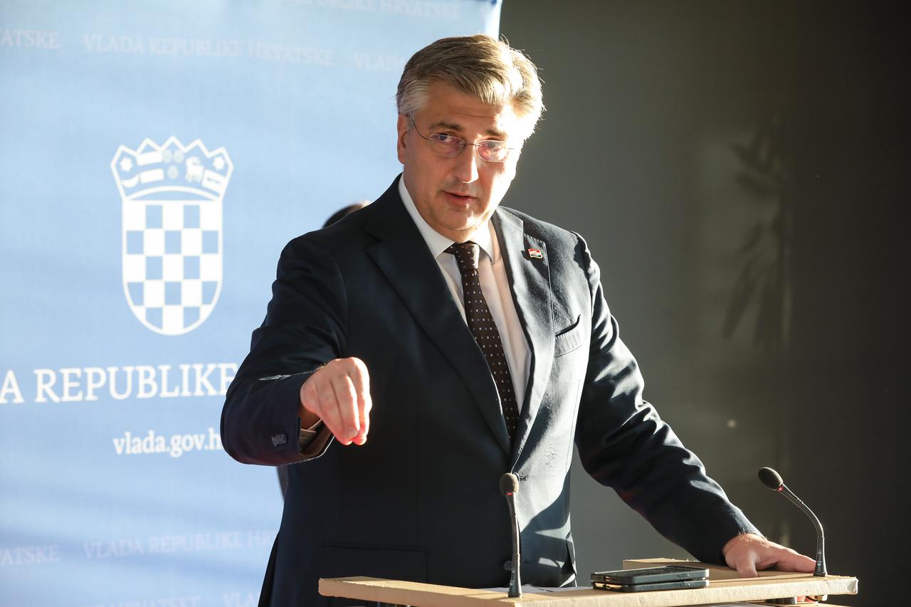 Zagreb: Andrej Plenković nakon sjednice Vlade obratio se medijima