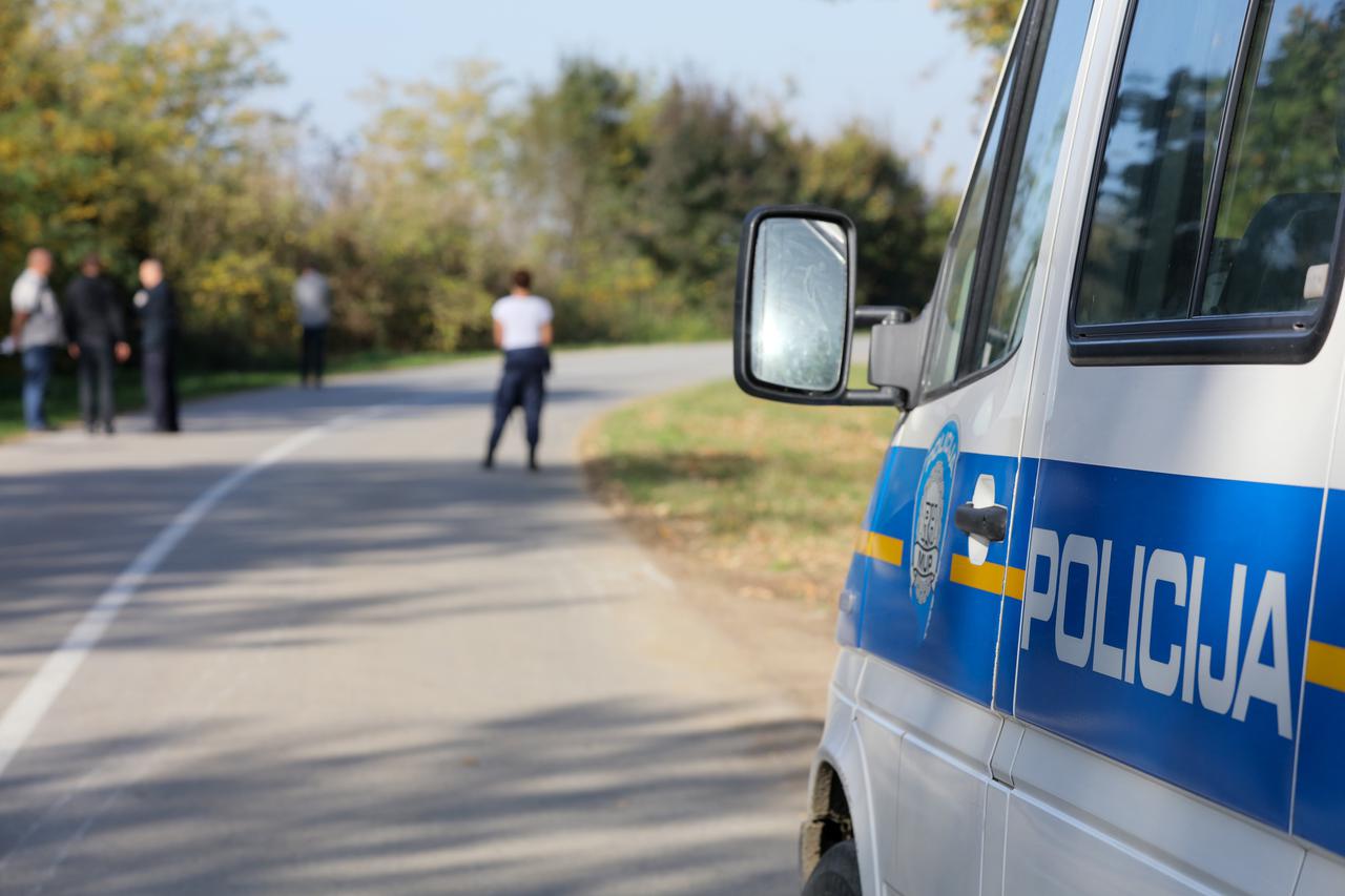 Policija nastavlja istragu nakon oružane pljačke zaštitarskog vozila nedaleko Osijeka