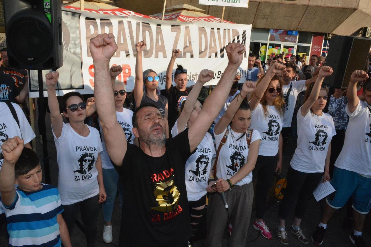 Stop krvavim košuljama - prosvjed u Beogradu