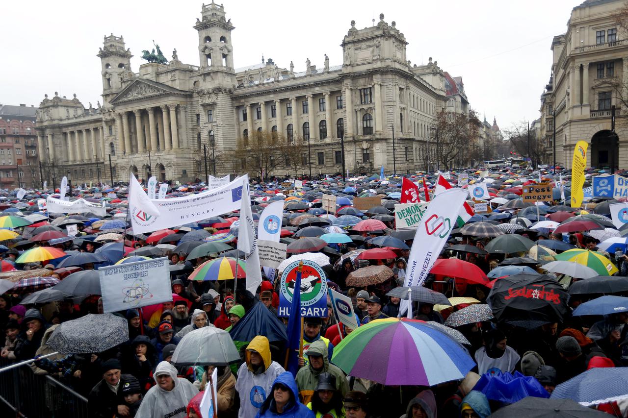 Prosvjed u Mađarskoj protiv Orbanove reforme školstva