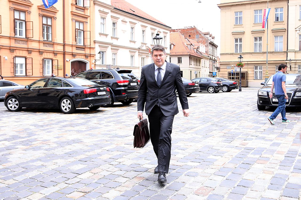 24.06.2014., Zagreb - Dolazak ministara na 171. sjednicu Vlade Republike Hrvatske. Boris Lalovac. 