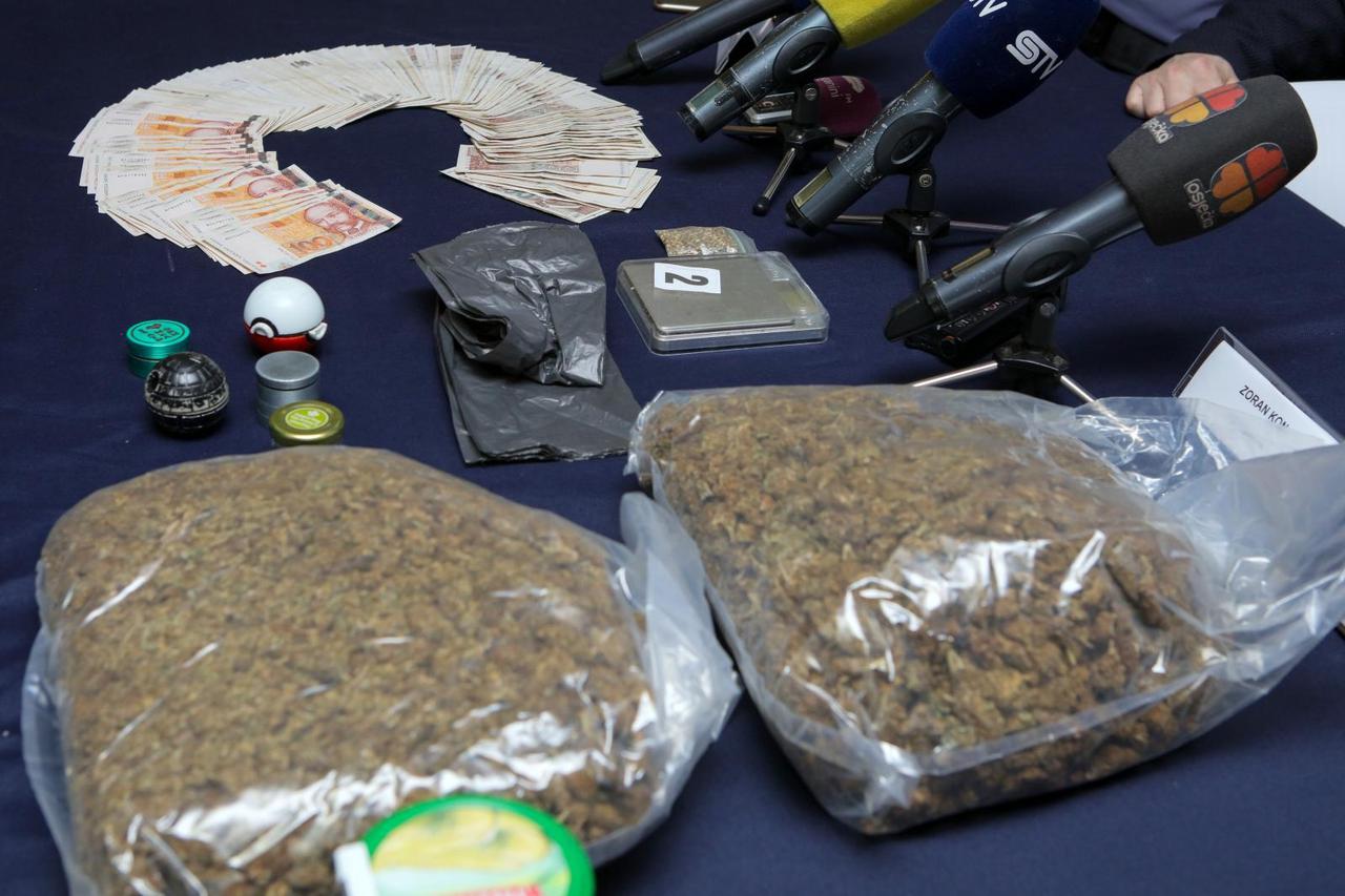 Policija zaplijenila veću količinu droge na podrucju Đakova i Osijeka