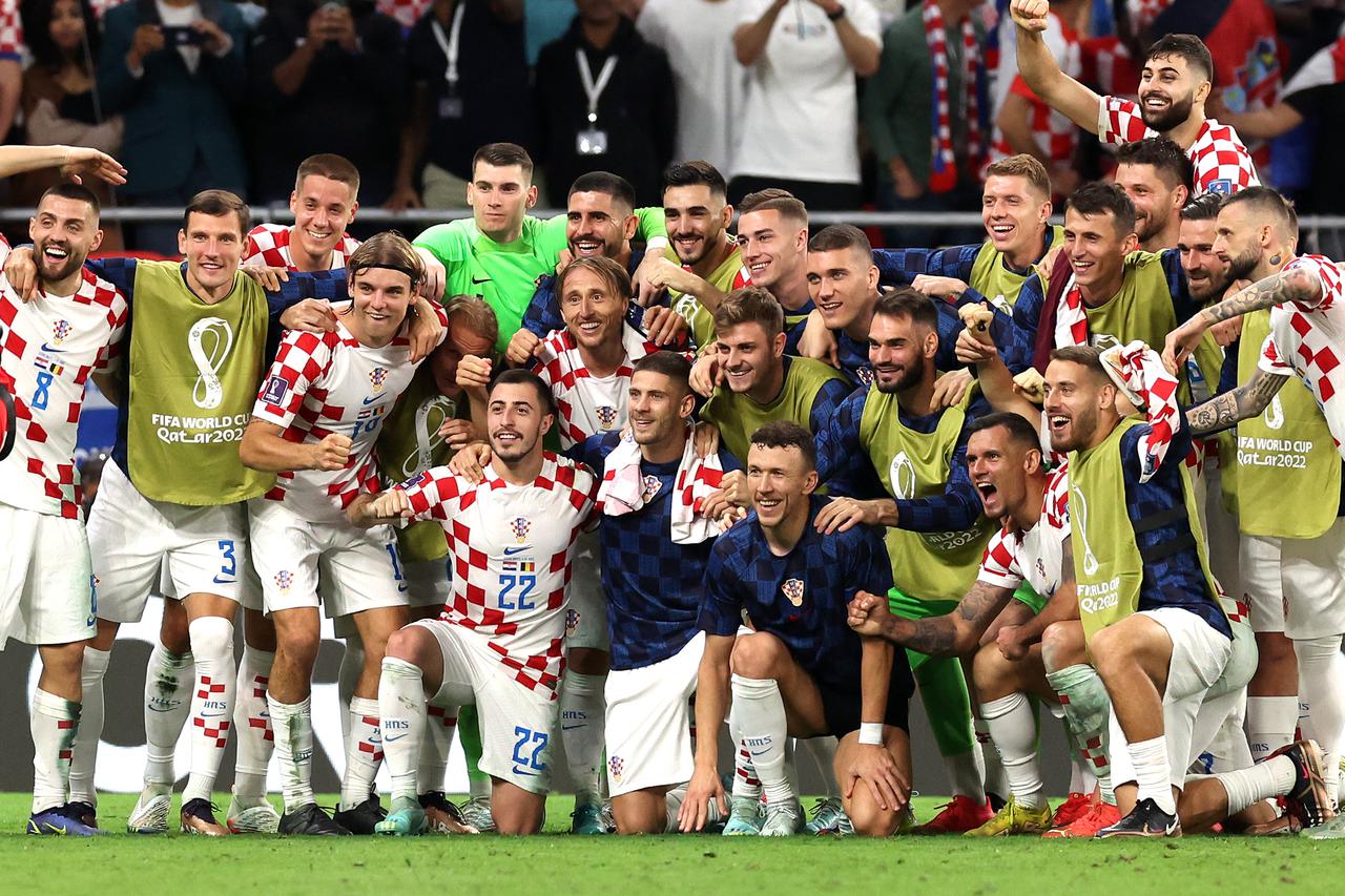 KATAR 2022 - Slavlje reprezentativaca nakon osiguranog ulaska u osminu finala SP