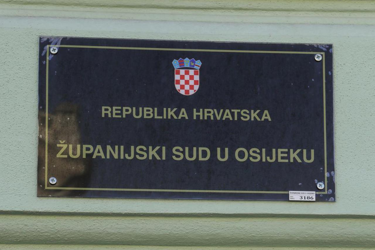 Privođenje osumnjičenih za preprodaju droge i duhana na Županijski sud u Osijeku