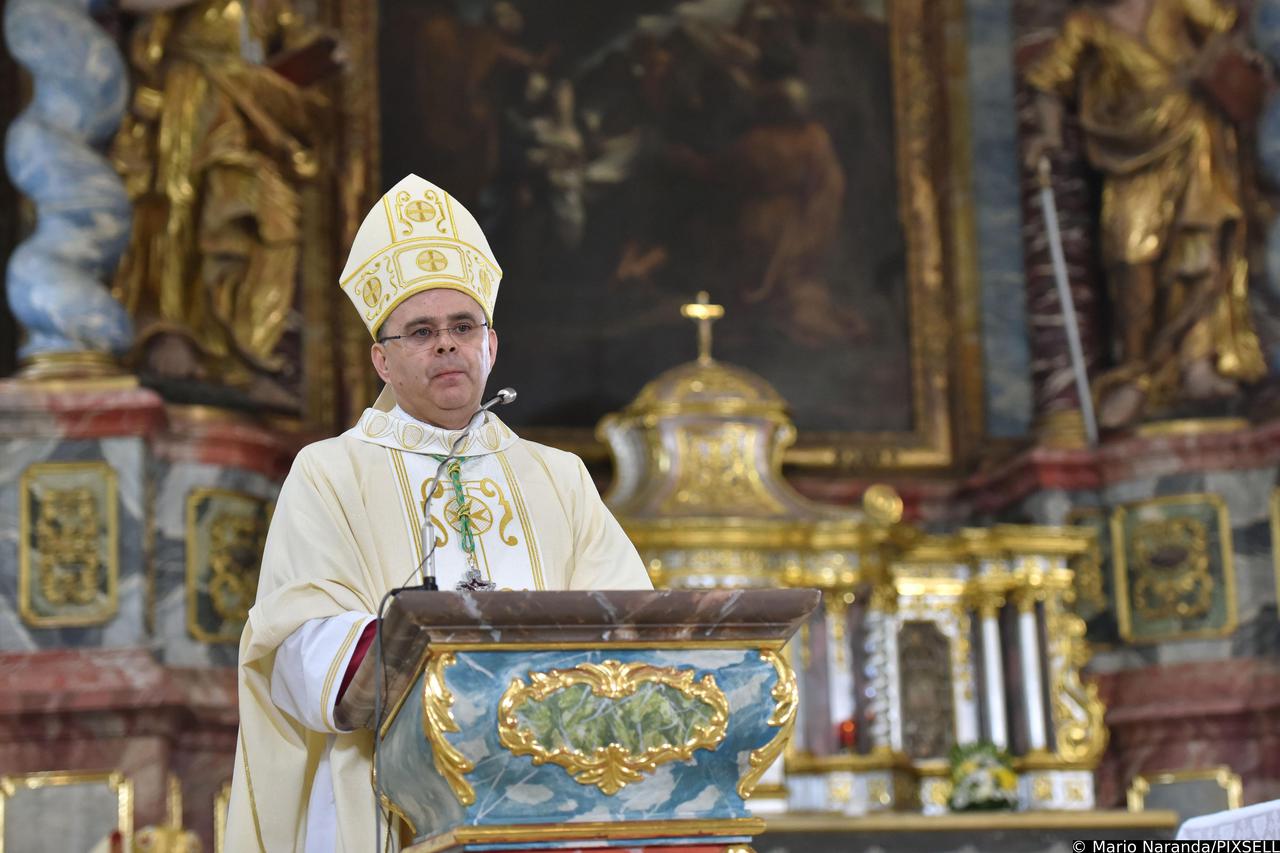 U varaždinskoj katedrali zaređen novi hrvatski biskup mons. Bože Radoš
