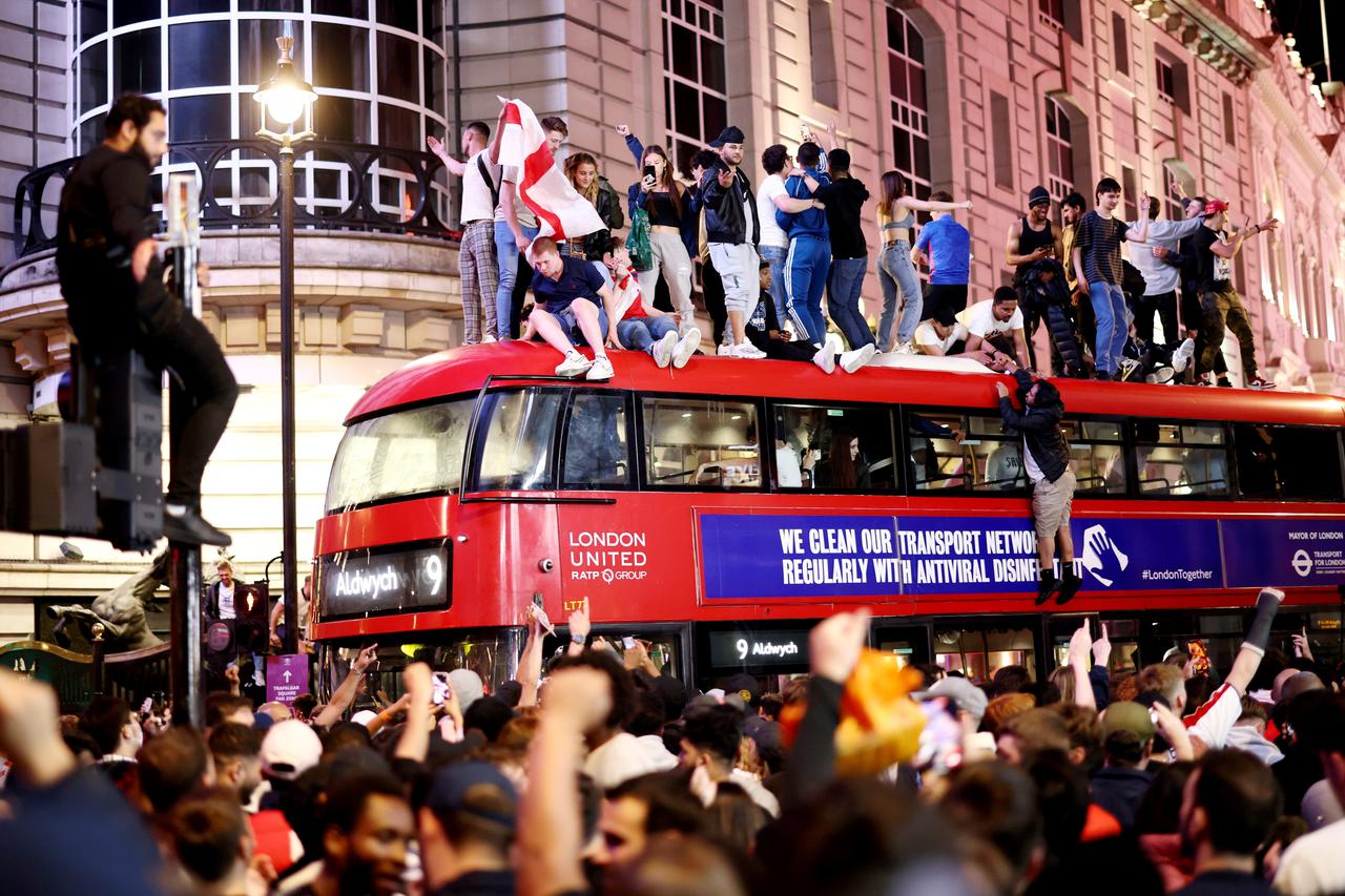 FILE PHOTO: FILE PHOTO: Euro 2020 - Fans gather for England v Denmark