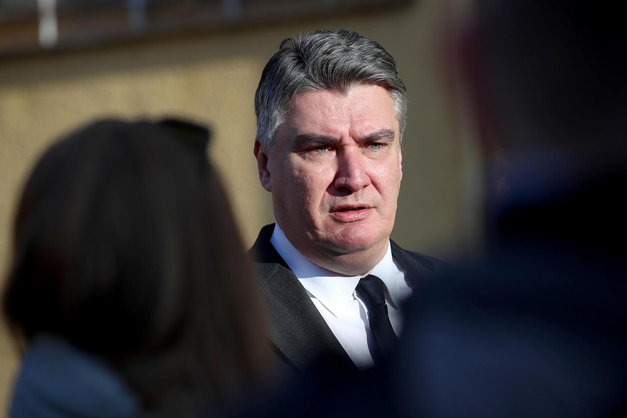 Zagreb: Predsjednik Milanović obratio se medijima nakon obilježavanja obljetnice HVU-a
