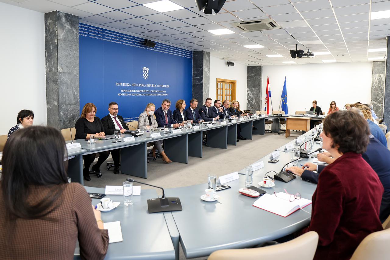 Zagreb: Nastavljeni pregovori Vlade RH i predstavnika sindikata