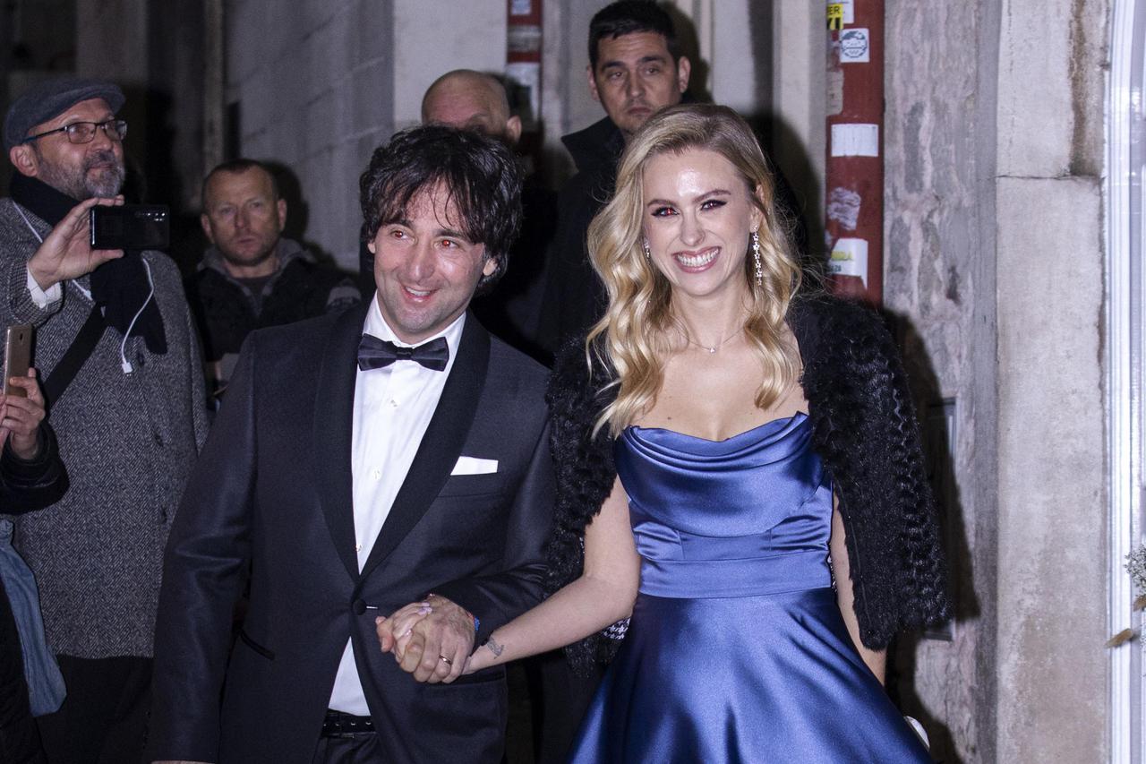 Split: Na vjenčanje Hane Huljić i Petra Graše stigli prvi uzvanici