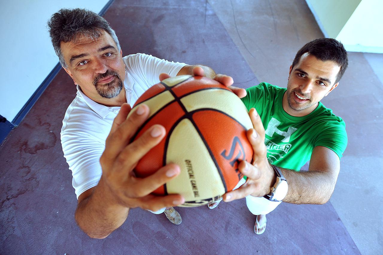 Tuhelj: Košarkaš Krunoslav Simon i otac ?uro Simon, bivši košarkaš MAX