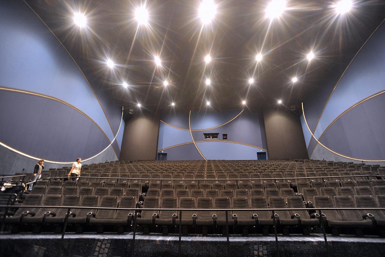 '07.04.2011., Imax kino, Arena Centar, Zagreb - Imax kina otvorit ce za nekoliko dana najvecu 3D kino dvoranu u Hrvatskoj sa trecim najvecim kino platnom u Europi i najboljim audio sustavom.  Photo: G