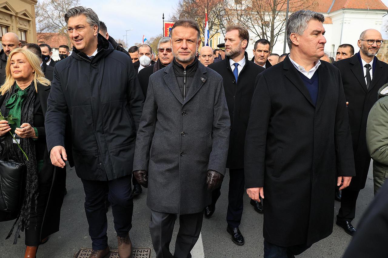 Zoran Milanović, Andrej Plenković i Gordan Jandroković zajedno u Koloni sjećanja za Vukovar