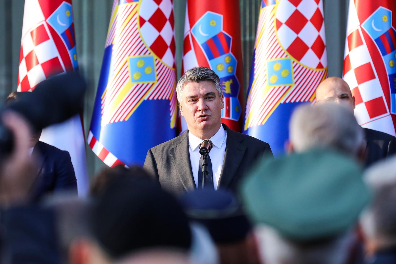 Milanović uručio odlikovanja policijskim službenicima povodom Dana policije