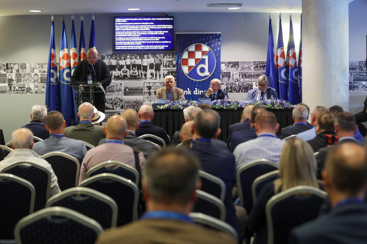 Zagreb: Na stadionu Maksimir počela je skupština GNK Dinama