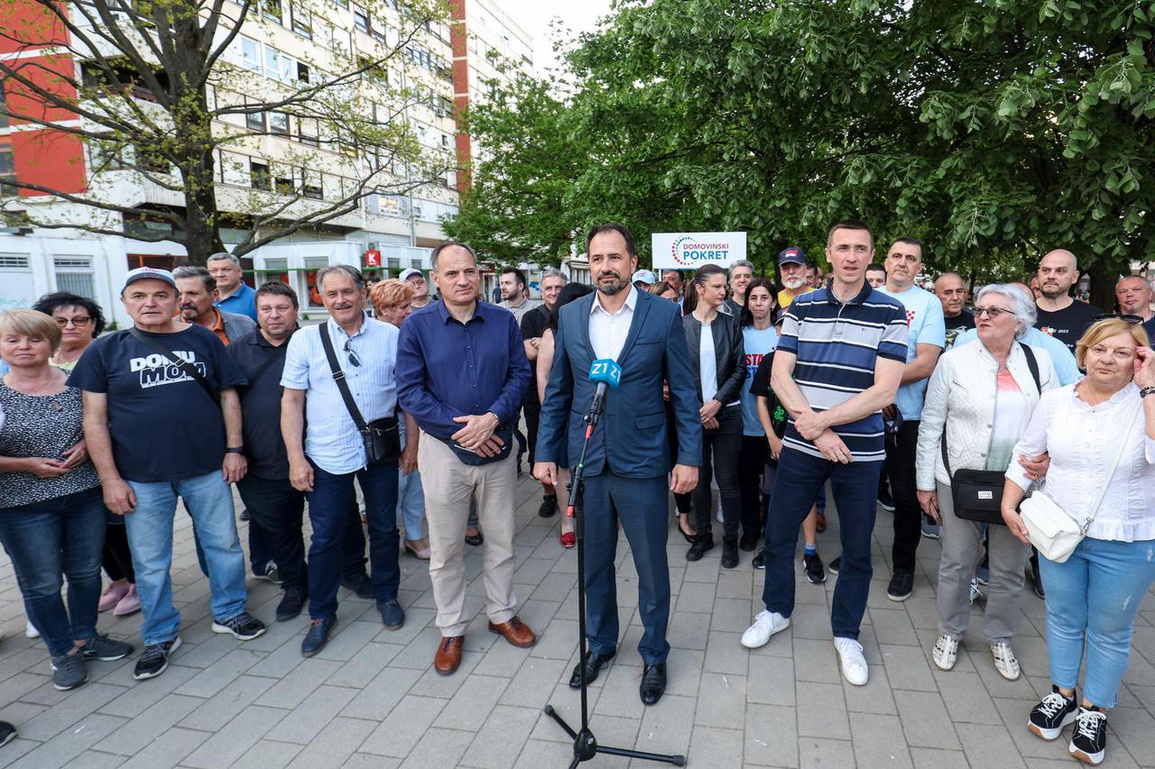 Zagreb: Ivan Penava na Trgu Ivana Kukuljevića podržao je nositelja Igora Peternela i ostale kandidate
