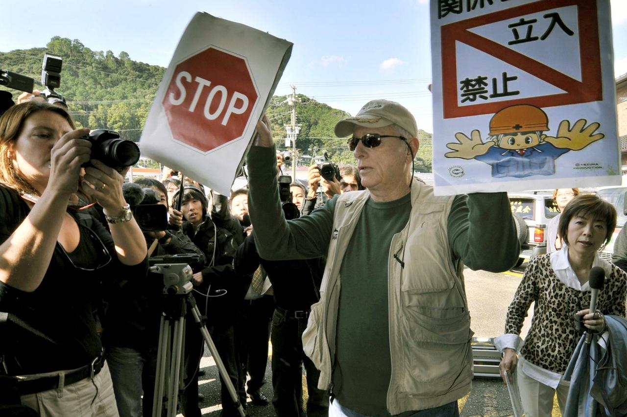 Richard O'Barry prikazan je u dokumentarnom filmu o pokolju dupina 