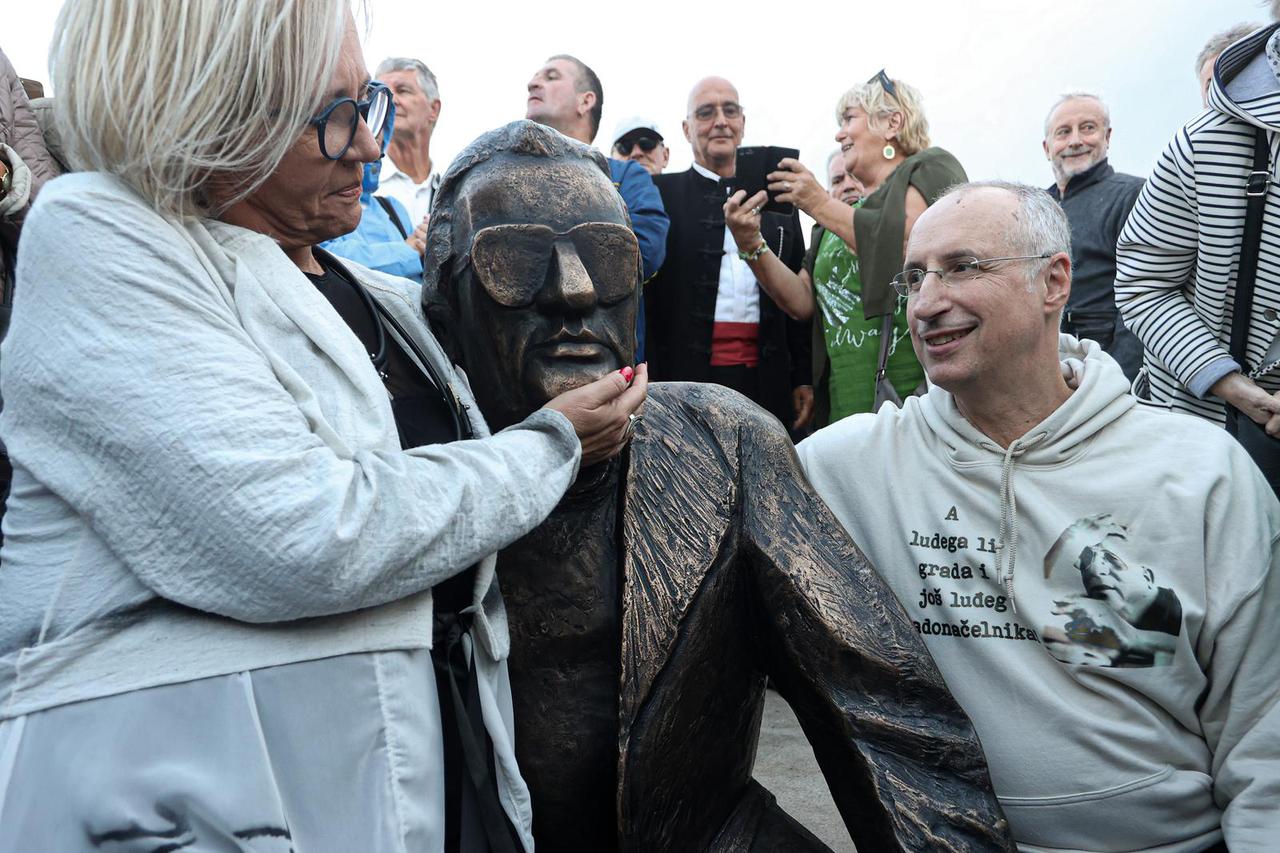 Miljenko Smoje dobio spomenik u Splitu