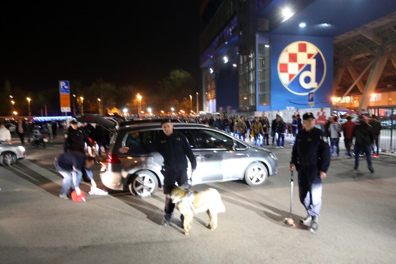 Zagreb: Policija kontrolira ulaz navija?a na maksimirski stadion