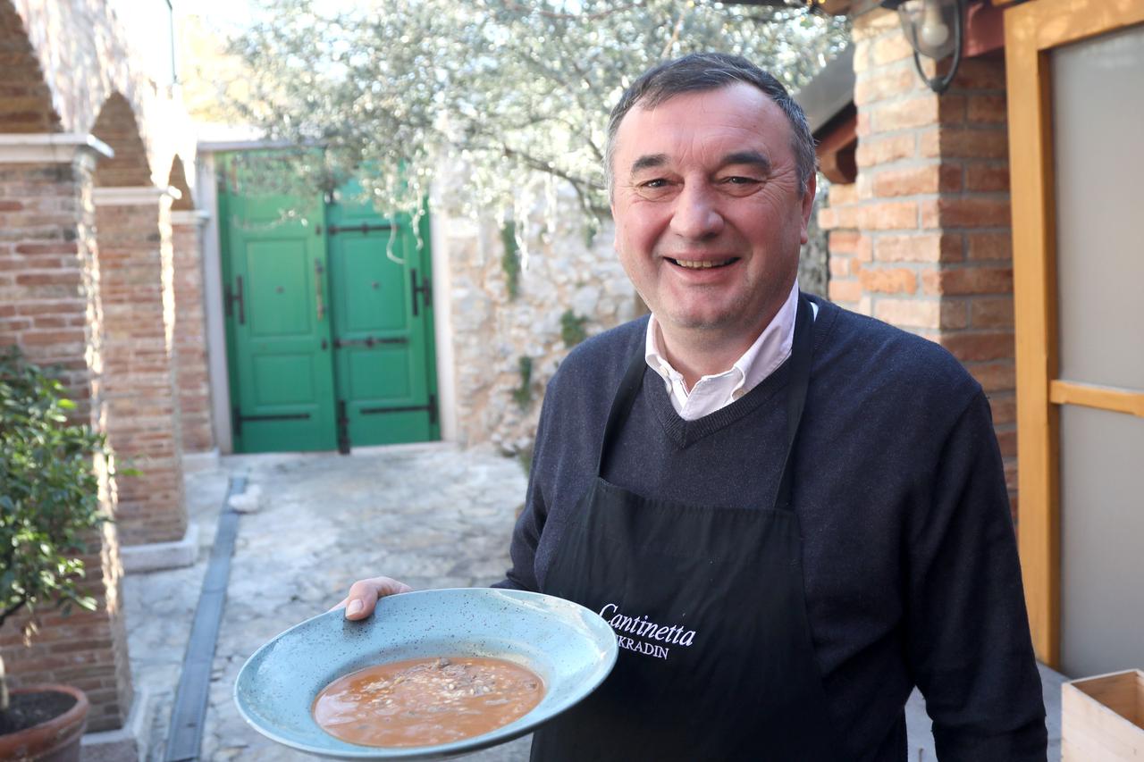 Skradin: Priprema jela u restoranu Cantinetta