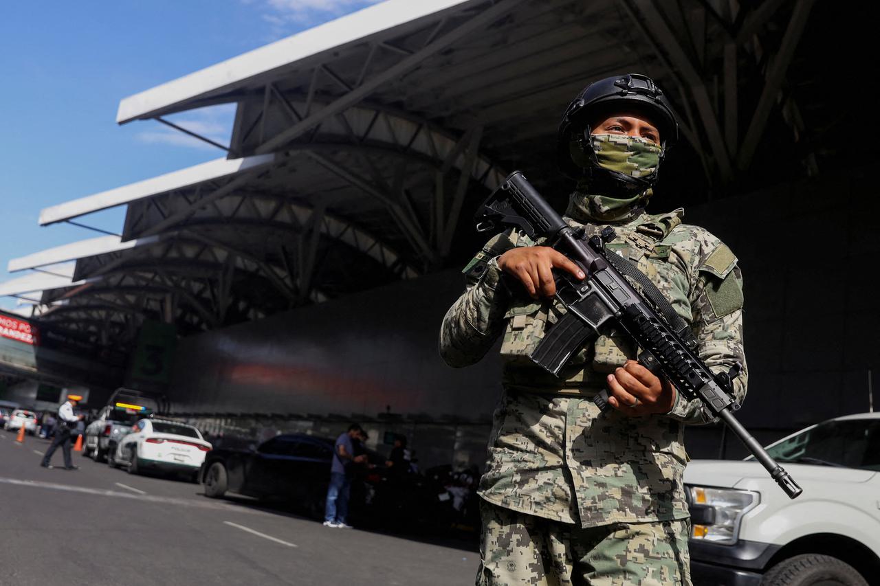 Two injured in shootout outside Mexico City airport, flights operating normally