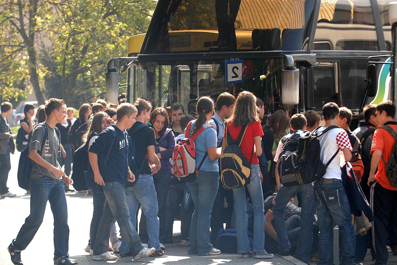 Autobusi učenici