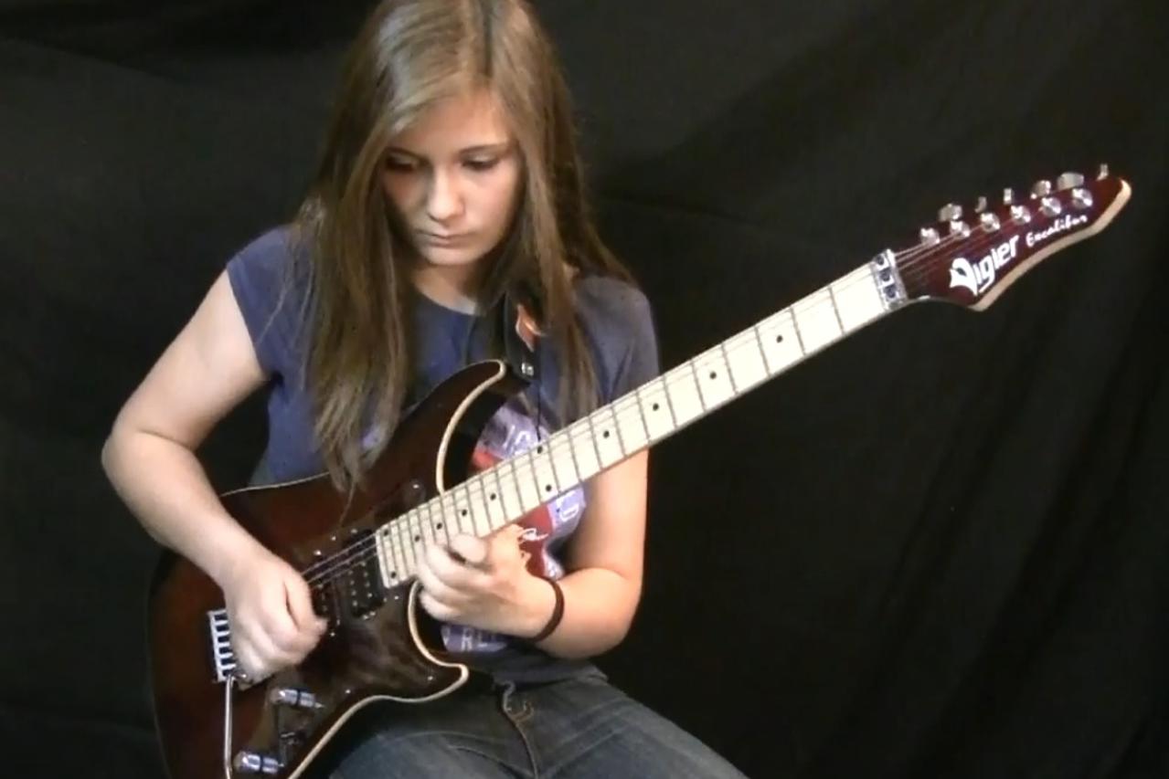 Tina na gitari