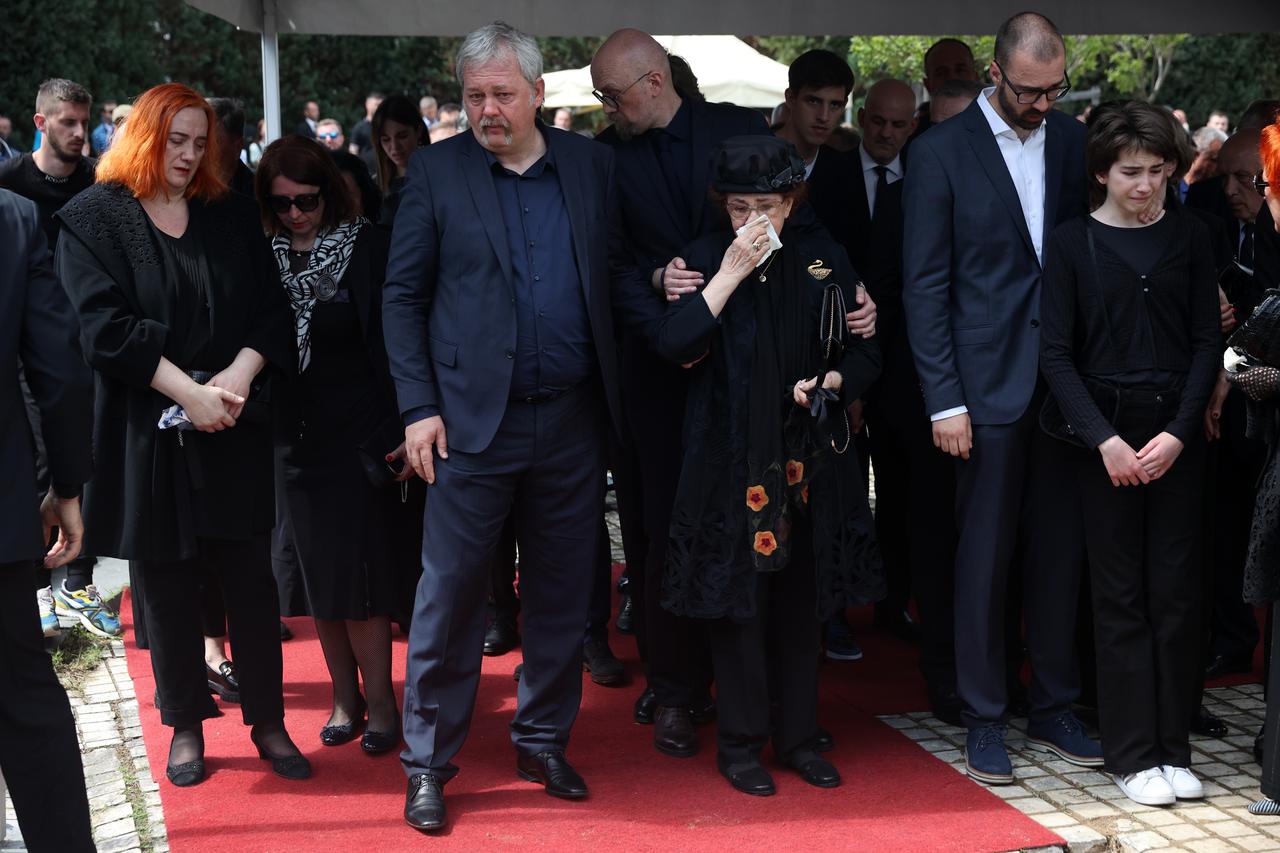 Posljednji ispraćaj Ivice Osima na groblju Bare u Sarajevu