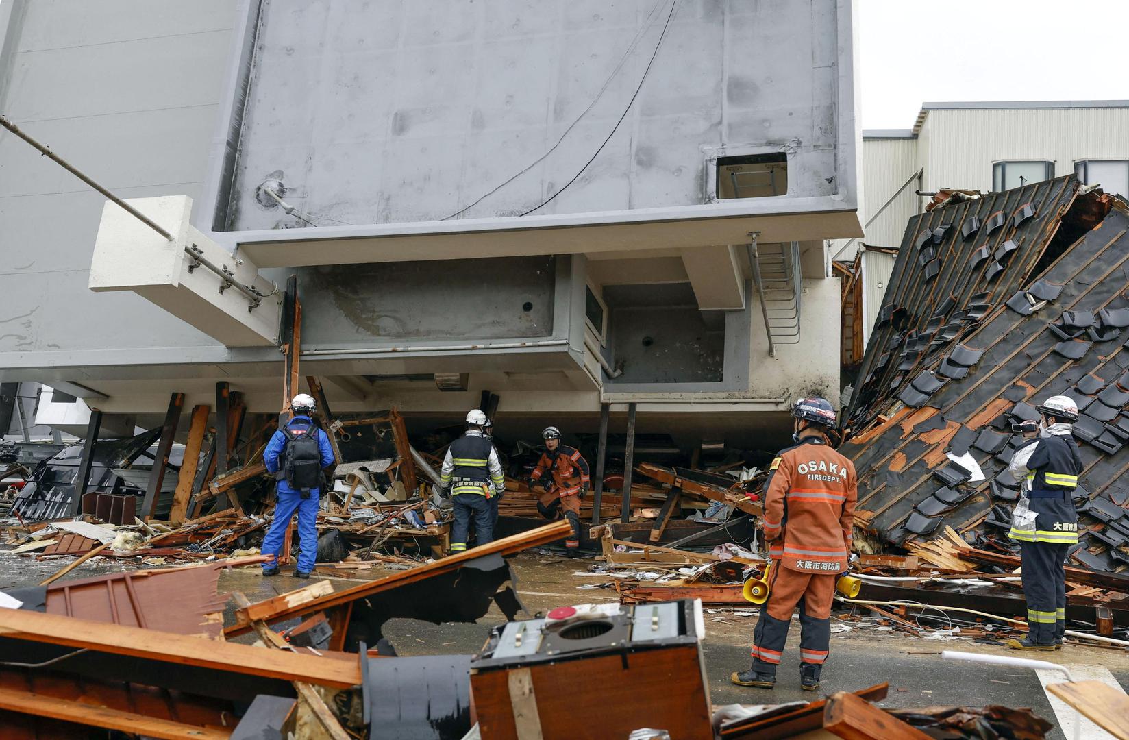 Rescue workers conduct resuce operations at a collapsed building caused by an earthquake in Wajima, Ishikawa prefecture, Japan January 3, 2024. Kyodo/via REUTERS   ATTENTION EDITORS - THIS IMAGE HAS BEEN SUPPLIED BY A THIRD PARTY. MANDATORY CREDIT. JAPAN OUT. NO COMMERCIAL OR EDITORIAL SALES IN JAPAN. Photo: KYODO/REUTERS