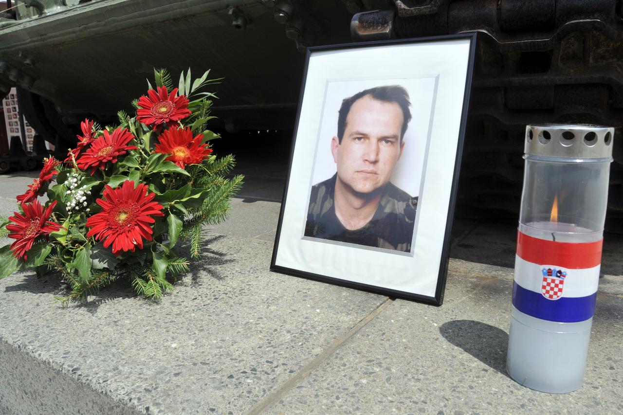 Vukovar: Obilježena 6. obljetnica smrti vukovarskog heroja i generala Marka Babi?a