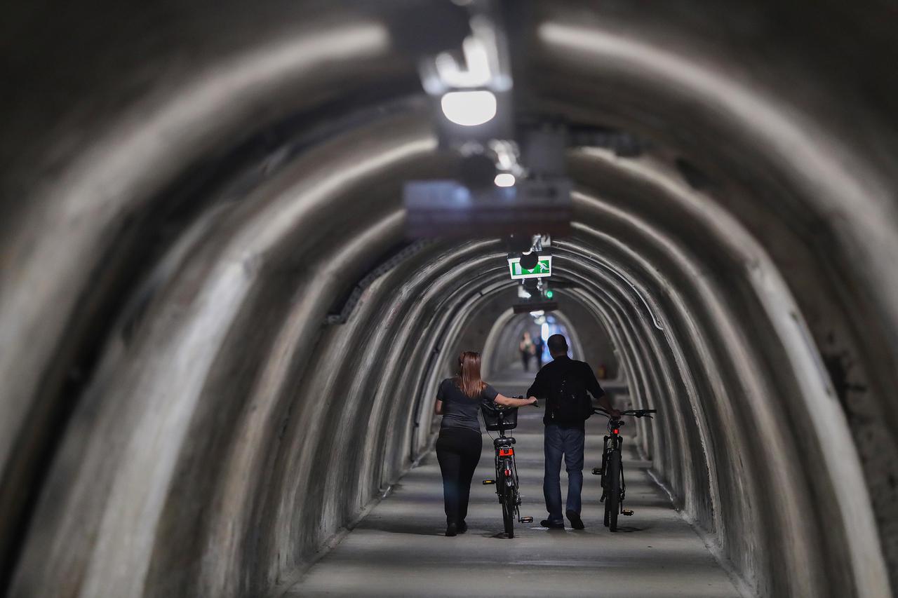 Zagreb: Tunel Grič popularna je prečica od Mesničke do Radićeve ulice