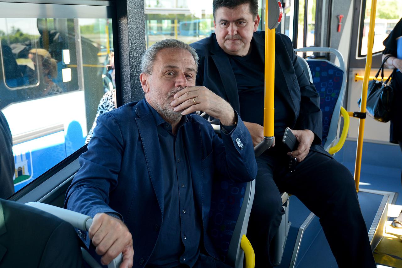 12.5.2015.,Zagreb -  Gradonacelnik Milan Bandic predstavio je nove plinske autobuse u autobusnom pogonu ZET-a. Photo: Marko Prpic/PIXSELL