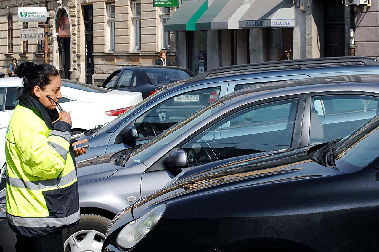 10.03.2011., Sisak - U Sisku naplata parkiranja provodi se vec tri godine,a koncesiju je dobilo poduzece 